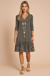 Anika | Comfortable Dress with a V-Neck and Floral Print 2