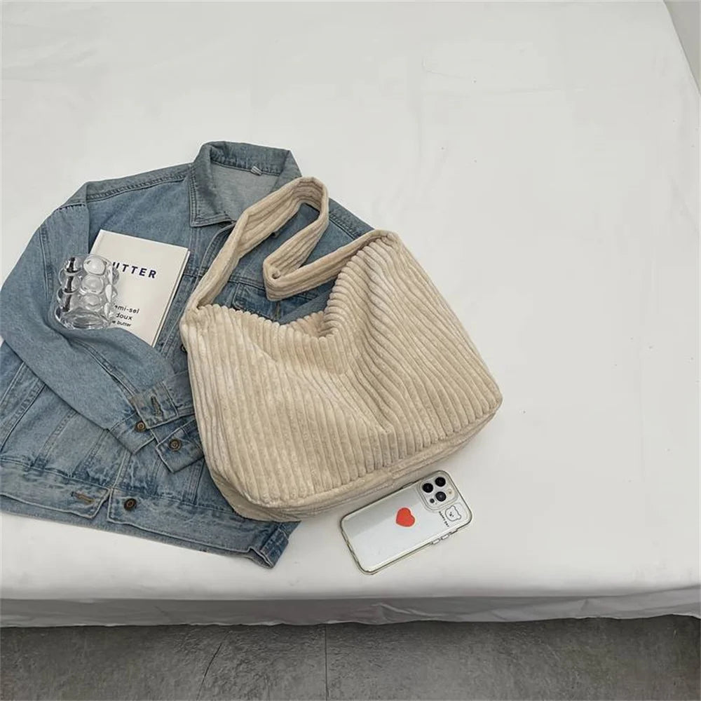 CLARA | Corduroy Shoulder Bag 3