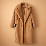 Women's Elegant Wool Coat Classic Tailored Design for Winter