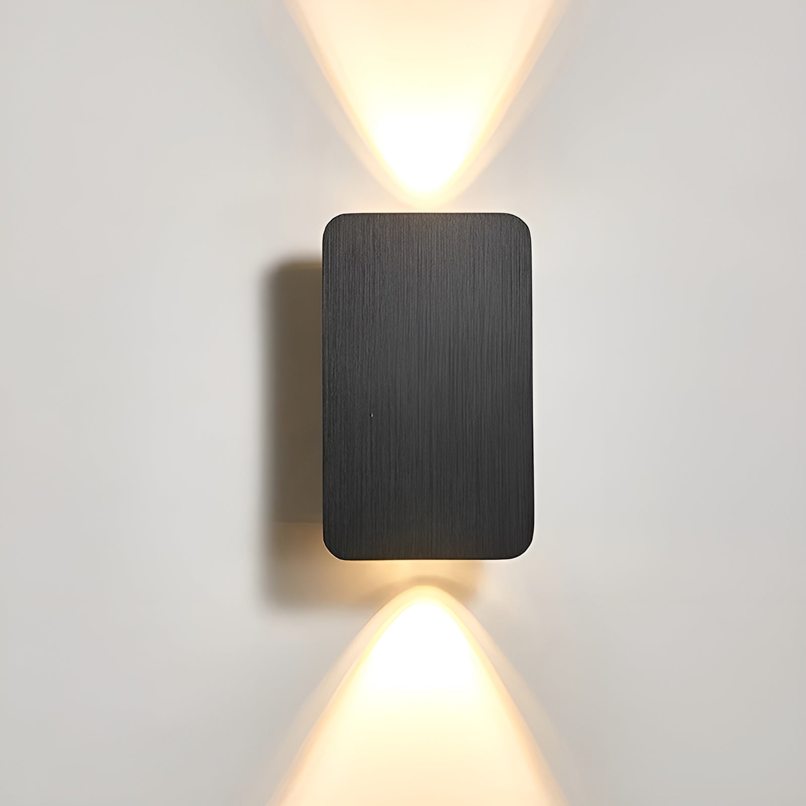 Elegant LED wall light in a minimalist design for your home 0