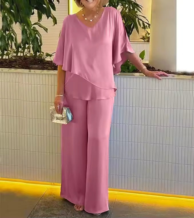 Elegant Two-Piece Set for Women - Flattering and Comfortable Outfit 2
