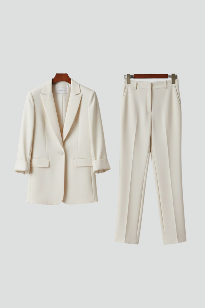 Elegant Women's Blazer Set with Defined Shape and Straight-Leg Trousers 1