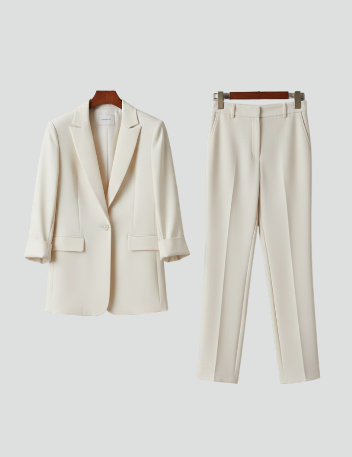 Elegant Women's Blazer Set with Defined Shape and Straight-Leg Trousers 1