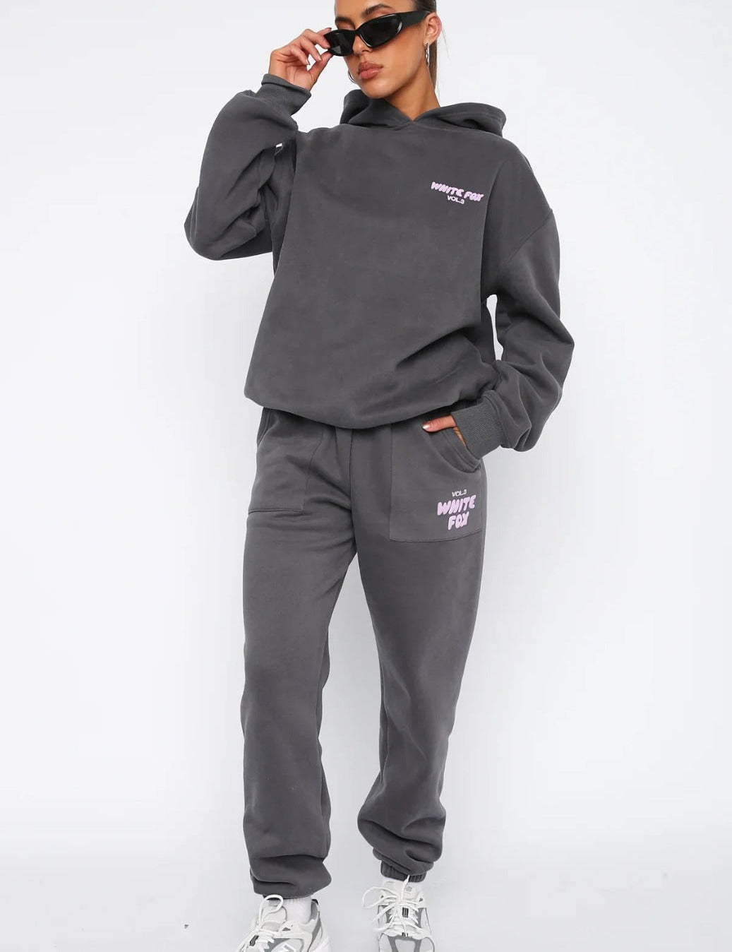 Ella | Stylish and comfortable hoodie and jogger set 0