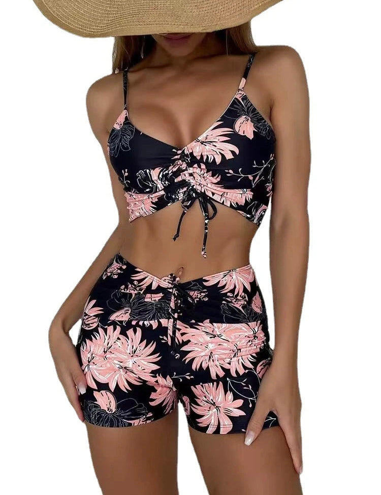 Floral print bikini with a high waist and summery flair 7