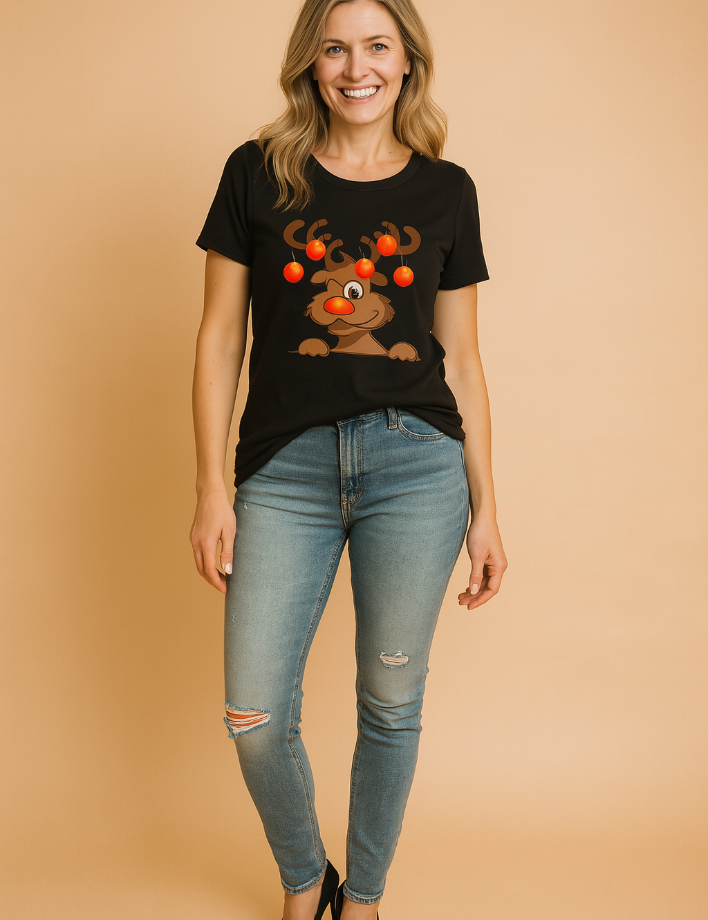 Glenda | Christmas t-shirt with a reindeer in a Christmas hat 0