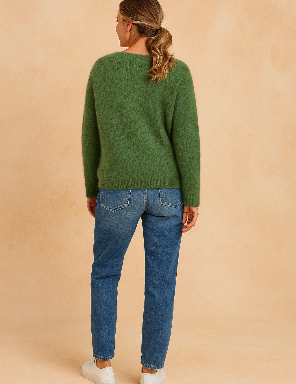 Helena | Sweater with a forest motif 1