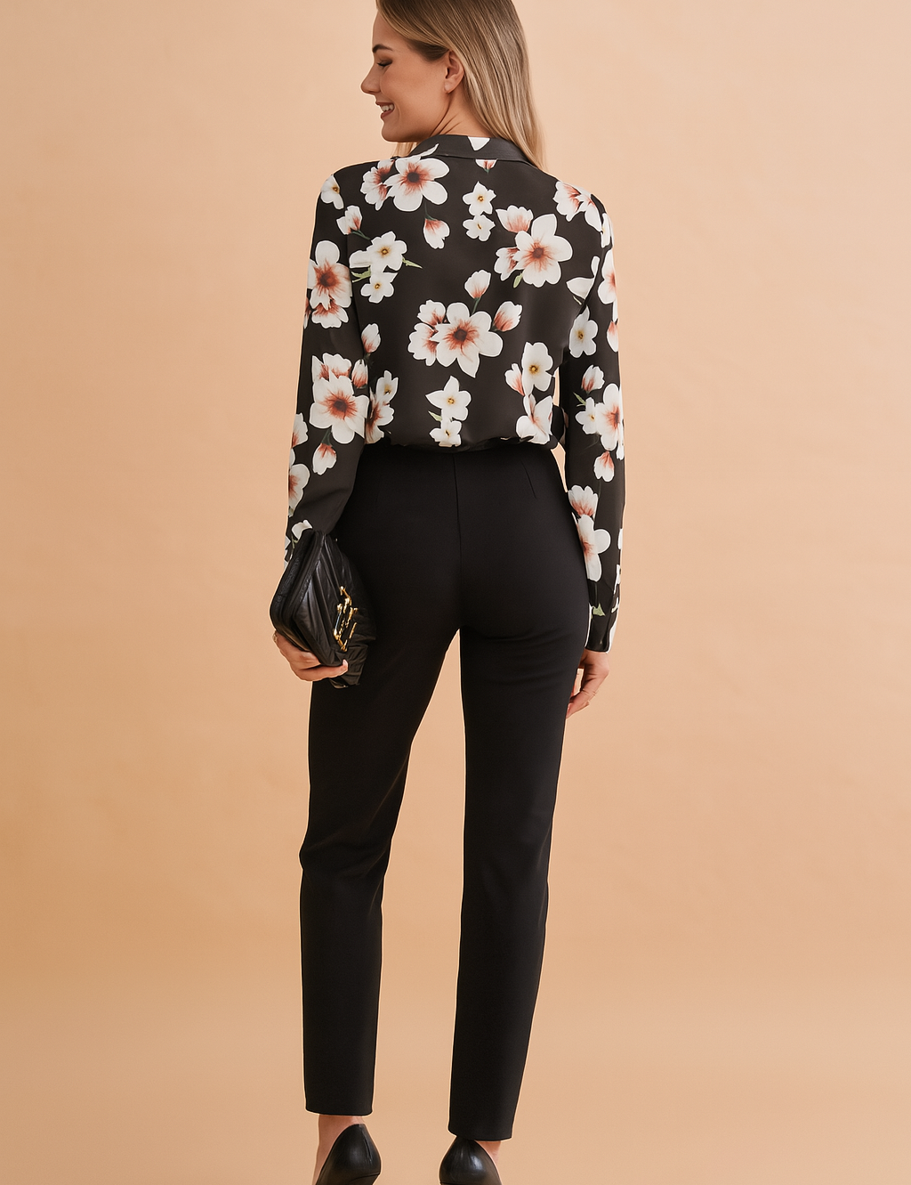 Lyona | Elegant floral V-neck blouse 1