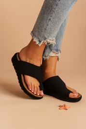 Maja | Comfortable platform flip-flops 0