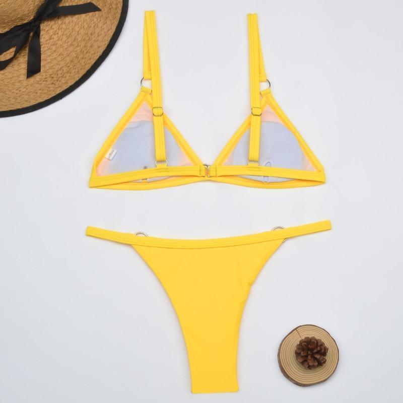 Mia | Stylish triangle bikini set for summer fun 3