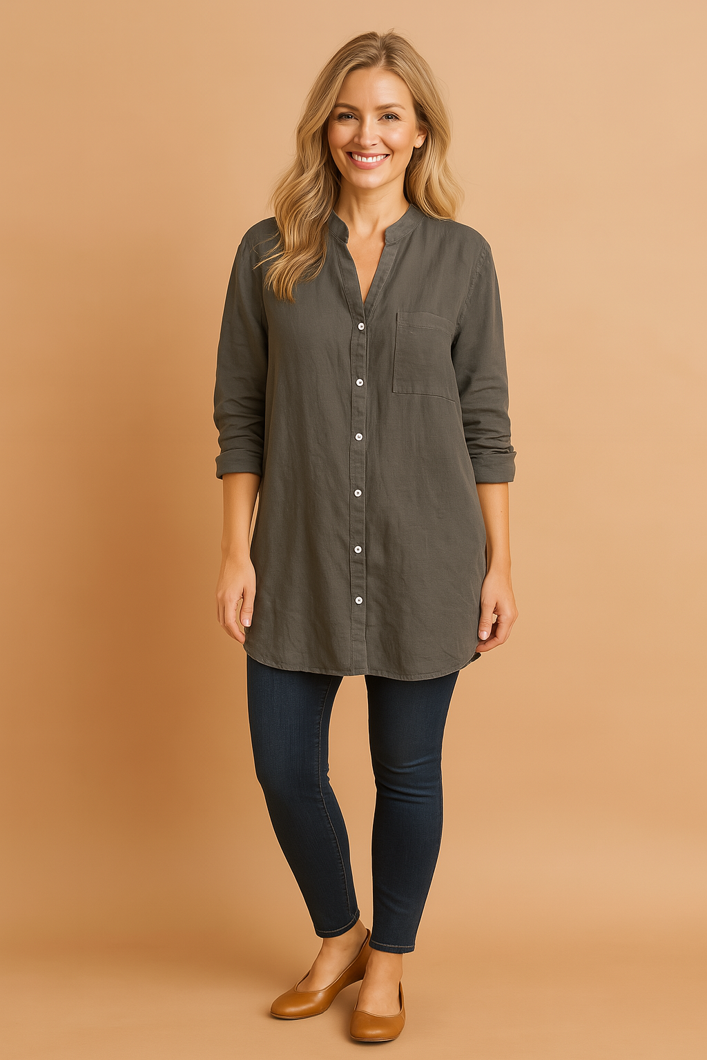 Nola | Classic blouse with a pocket and a stand-up collar 1