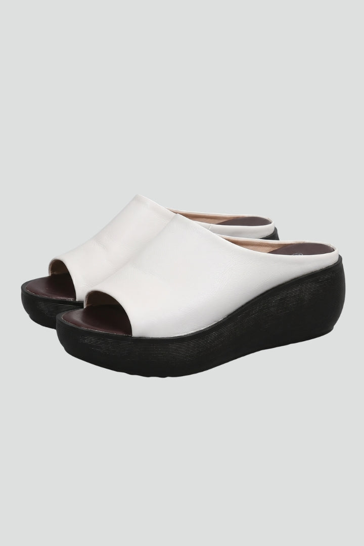 Orthopedic Women's Sandals with Arch Support and Cushioned Footbed Slip-On Design 1
