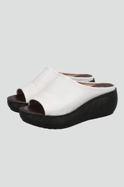 Orthopedic Women's Sandals with Arch Support and Cushioned Footbed Slip-On Design 1