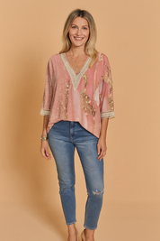 Sorella | Romantic blouse with a subtle pattern and lace trim 0