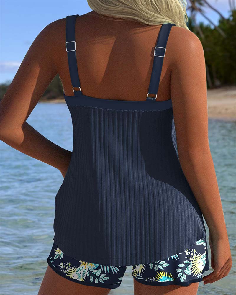 Stylish Striped Tankini Set with Comfortable Beach Shorts for Women 1
