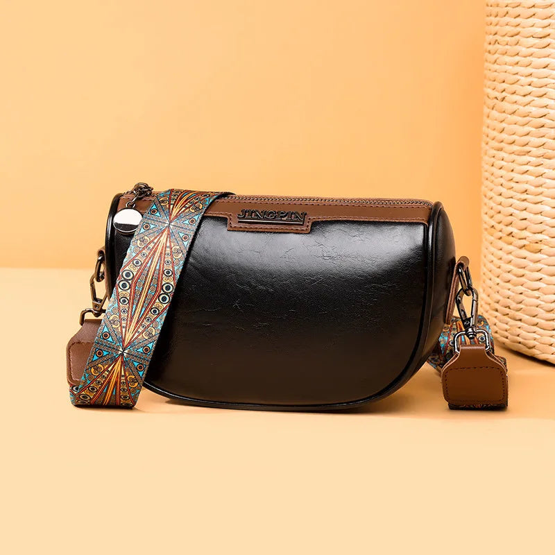 THEA | Trendy Saddle Bag 1