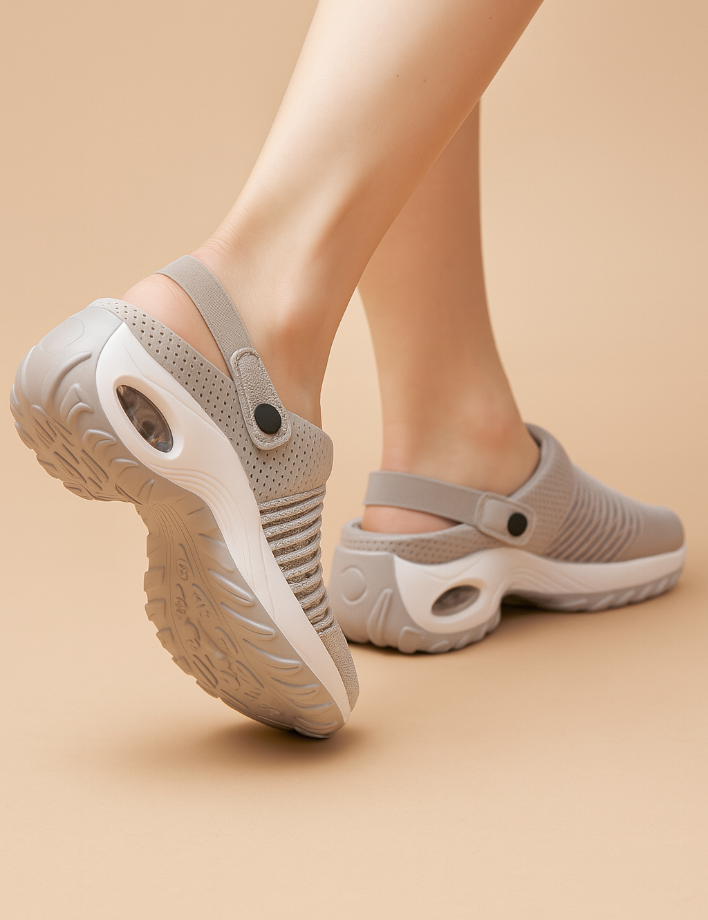 Teresa | Sporty clogs with ventilation 0