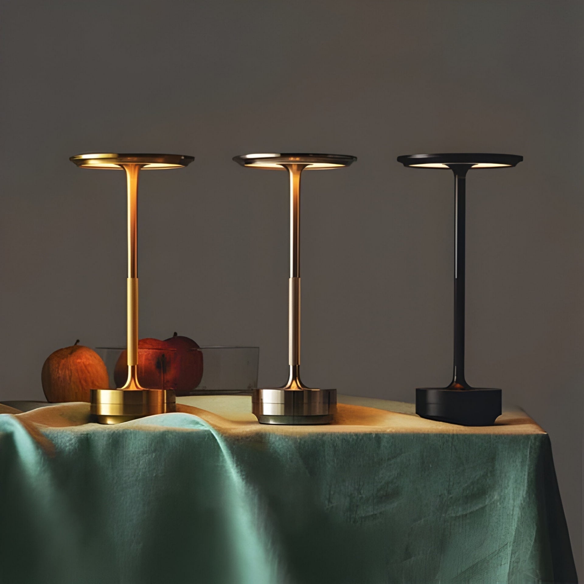 Tischlampe | Kabellos & Dimmbar | Schlankes Design | GlowVault 3