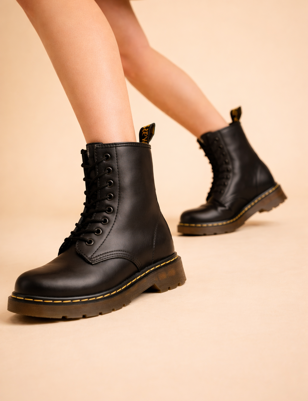 Unisex Insulated Lace-Up Black Ankle Boots Comfortable Fabric 0