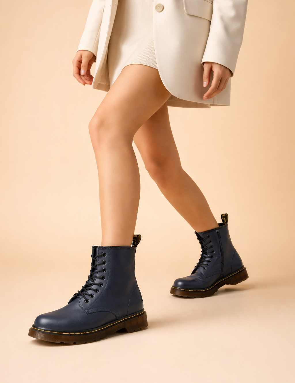 Unisex Insulated Lace-Up Black Ankle Boots Comfortable Fabric 4