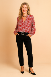 Verona | Stylish blouse with long sleeves and a scoop neckline 1