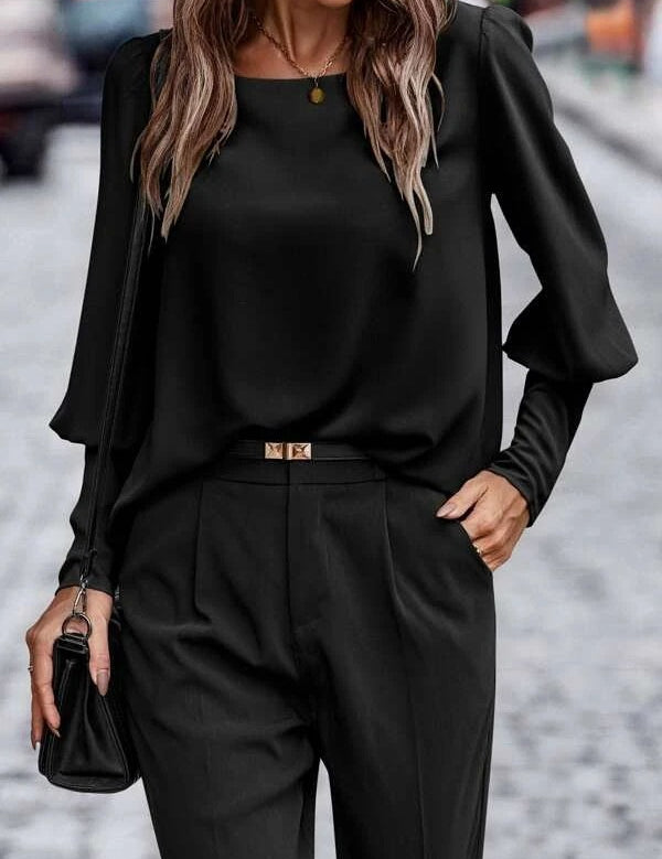 Adrianna | Sophisticated long-sleeved blouse