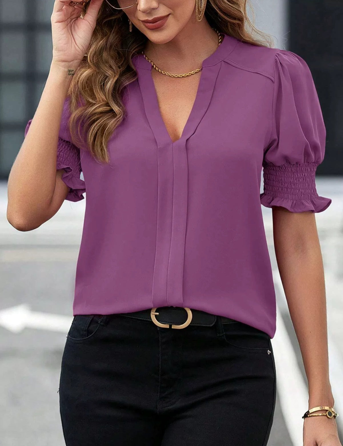 Maria | Elegant blouse with gathered sleeves