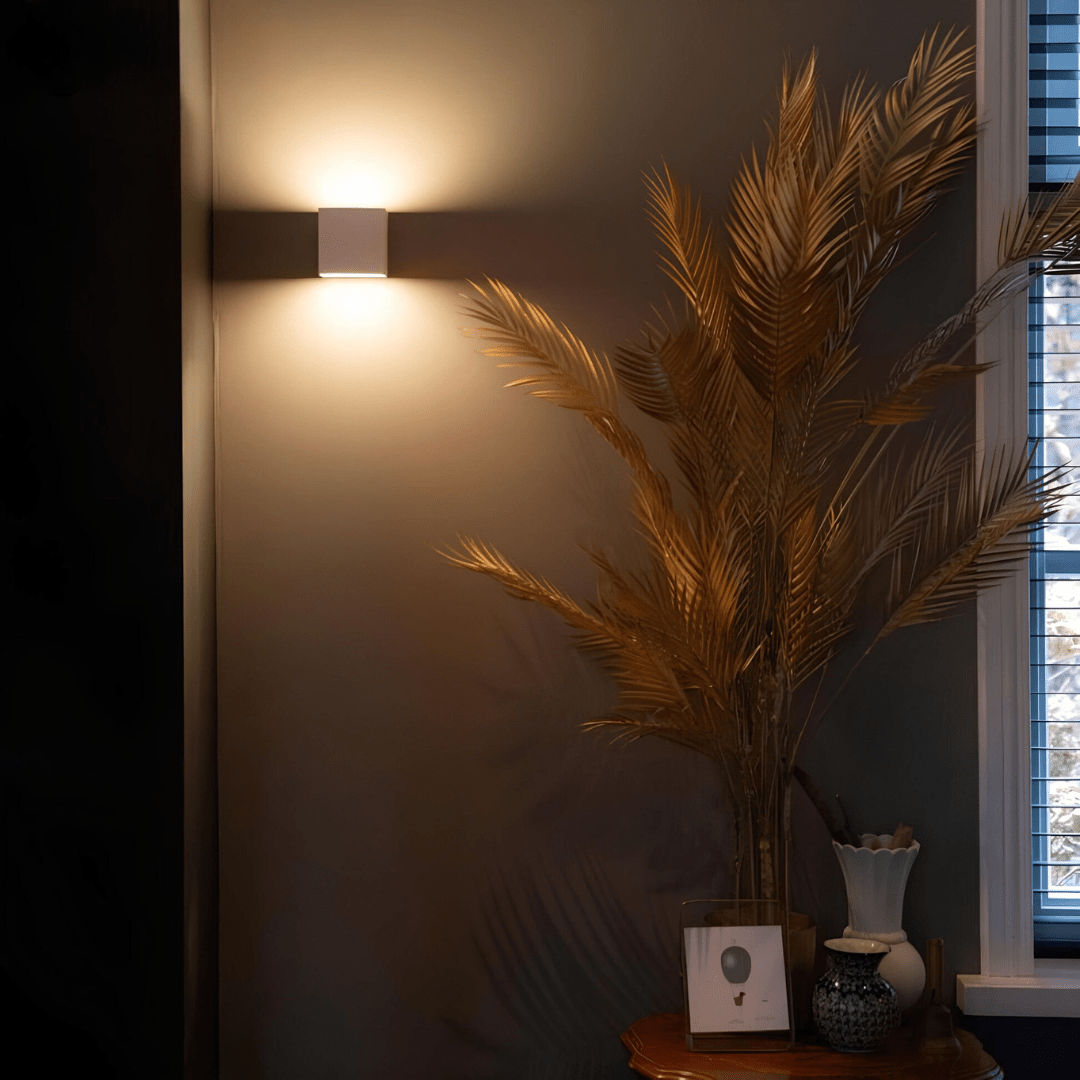 Wireless luxury wall light 4