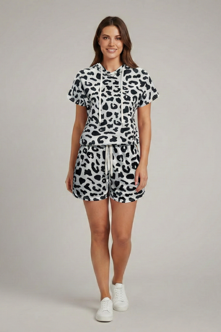 Women’s Animal Print Two-Piece Set with Hooded Top and Elastic Waist Shorts 8