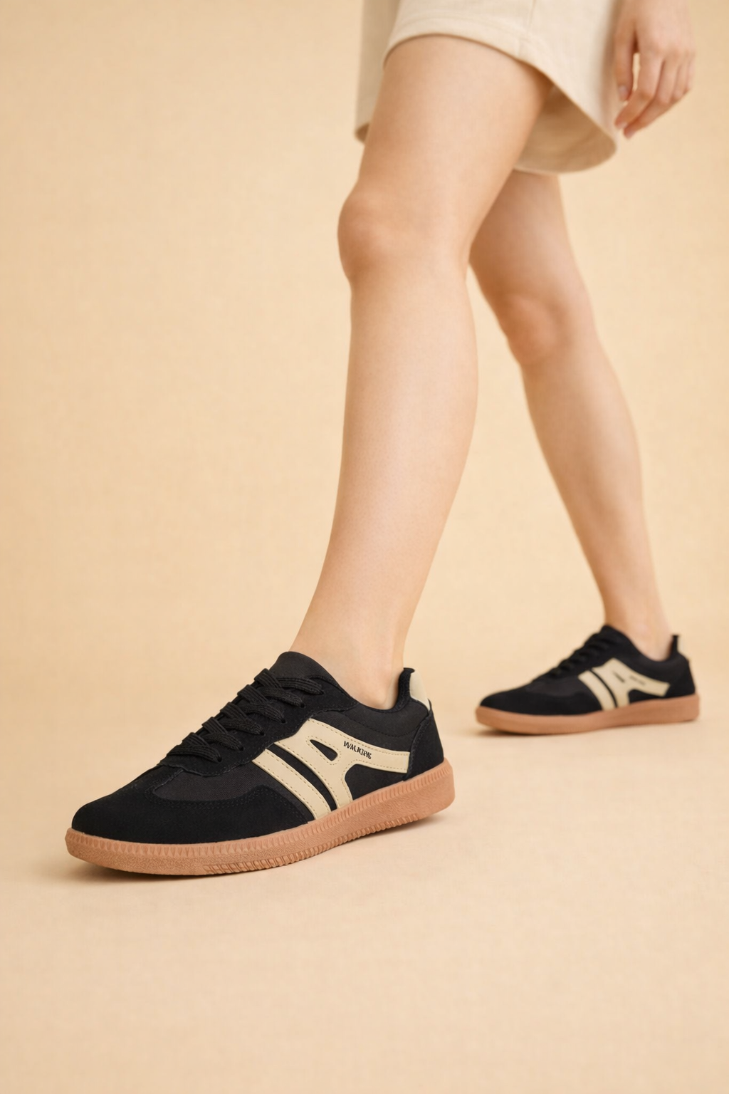 Women's Casual Lace-Up Sneakers Comfortable Breathable Fabric 0