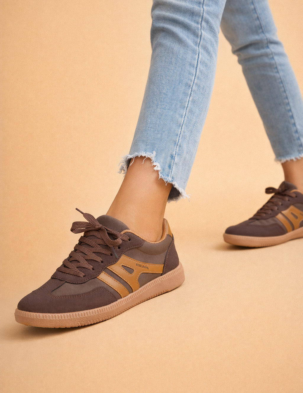 Women's Casual Lace-Up Sneakers Comfortable Breathable Fabric 3