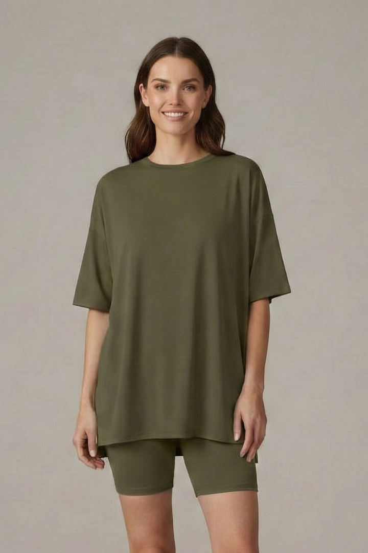 Women’s Casual Two-Piece Set with Crew Neck Top and Loose Shorts for Summer 12