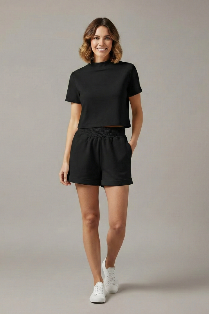 Women’s Casual Two-Piece Set with Crop Top and Elastic Waist Shorts 5