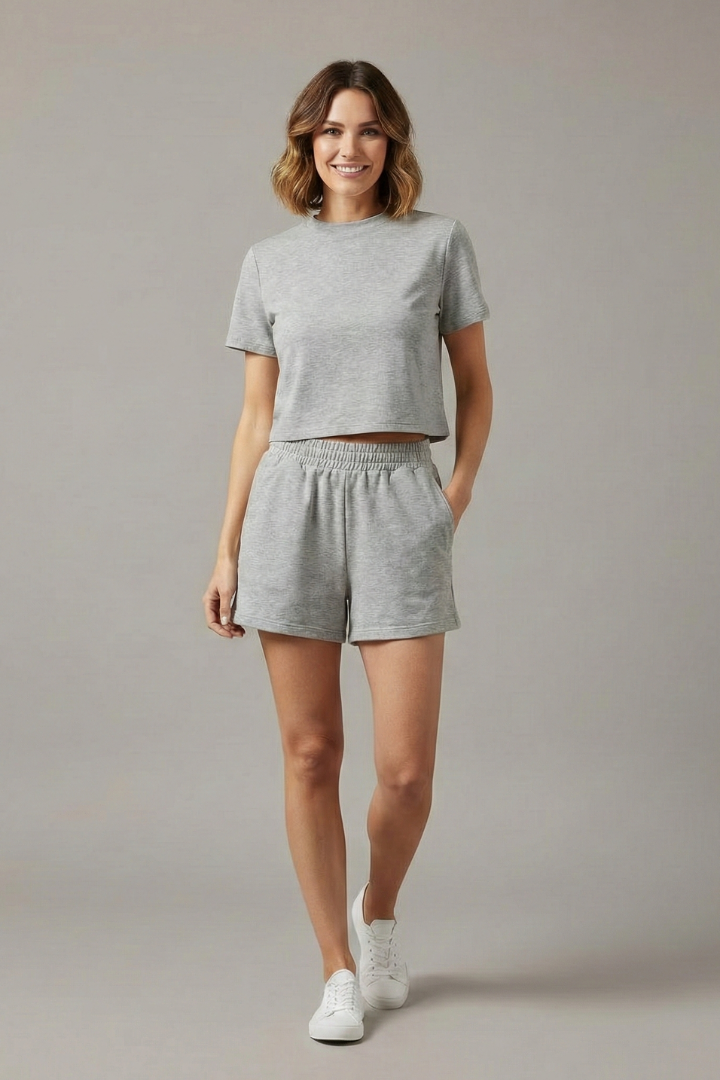 Women’s Casual Two-Piece Set with Crop Top and Elastic Waist Shorts 6