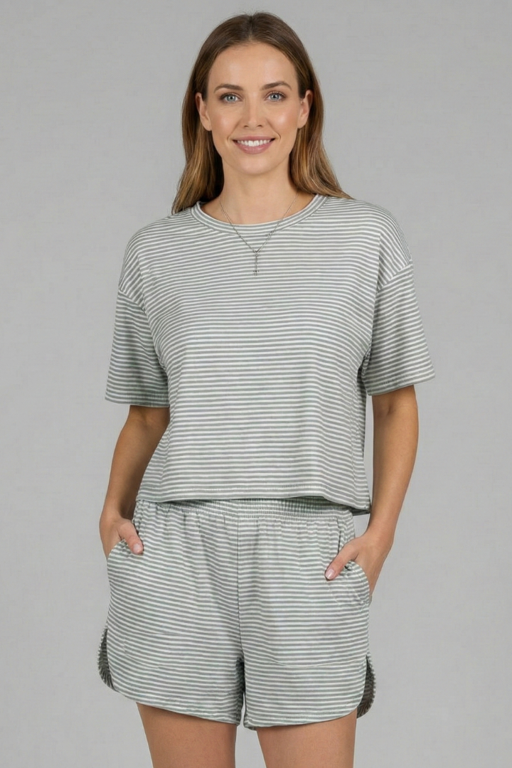 Women’s Casual Two-Piece Set with Short Sleeve Crop Top and Elastic Waist Shorts 7