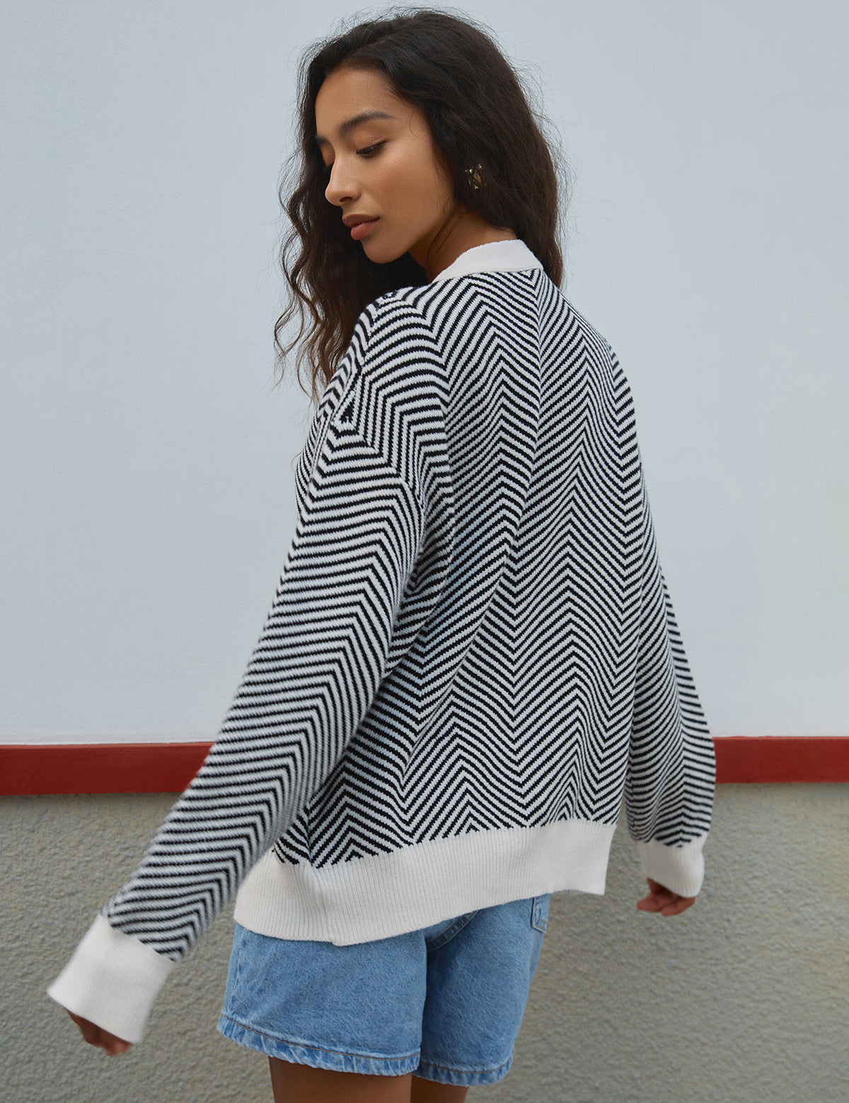 Women's Chevron Stripe Knit Cardigan with V-Neck and Button-Up Closure 1