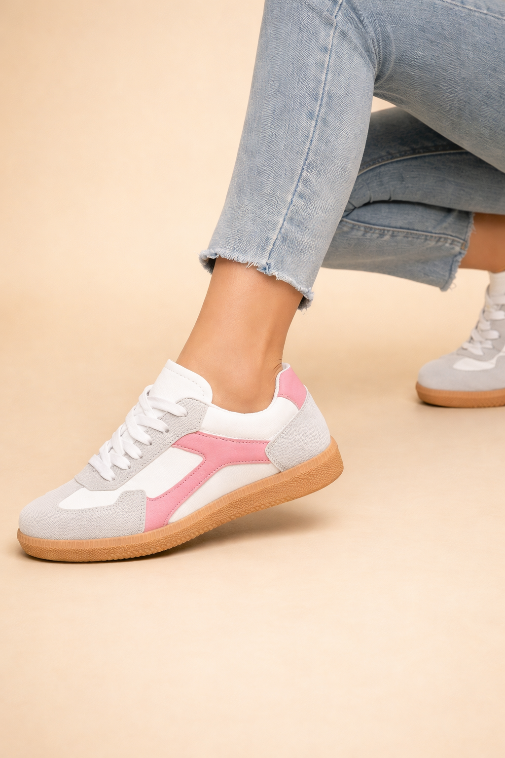 Women's Comfortable Casual Sneakers Lightweight Breathable Material 3