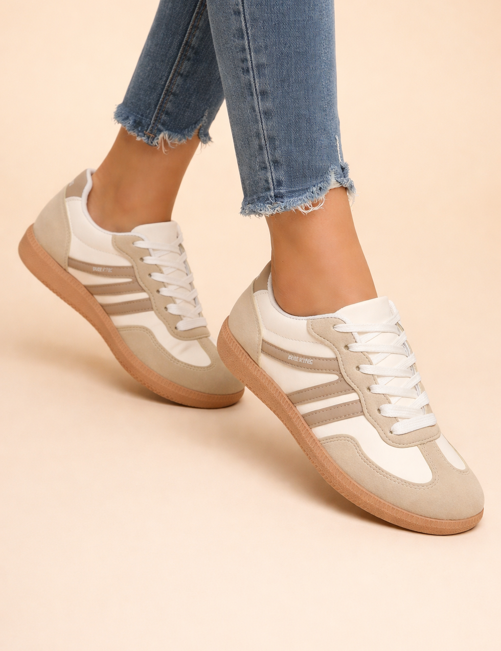 Women's Comfortable Slip-On Sneakers Trendy Design Synthetic 1