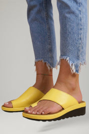 Women's Orthopedic Sandals with Arch Support and Wide Toe Box for Comfort 3