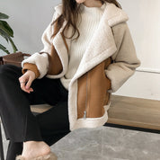 Women's Oversized Faux Shearling Coat for Winter Style and Comfort 2
