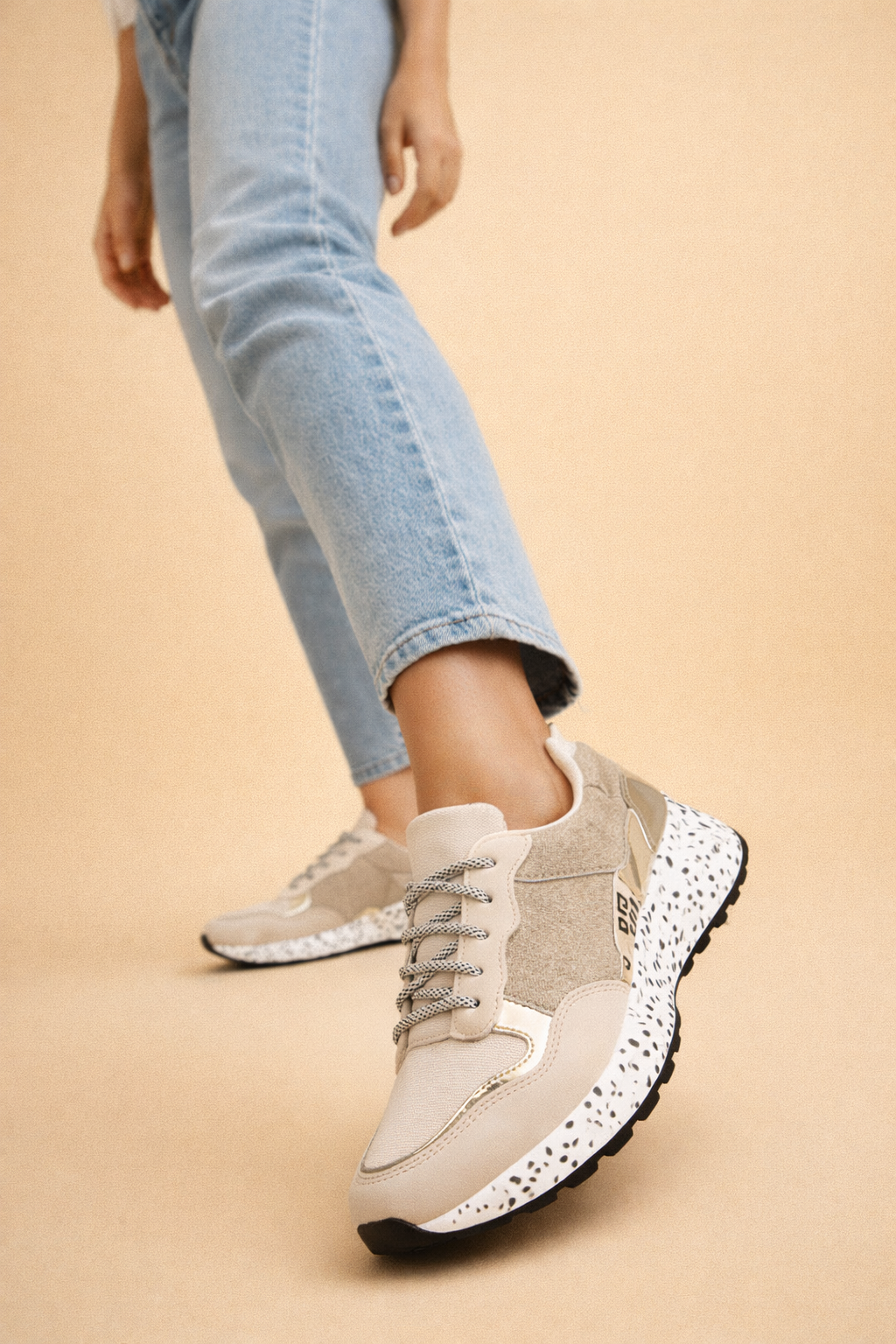 Women's Stylish Chunky Sneakers Comfortable Glittery Finish 1