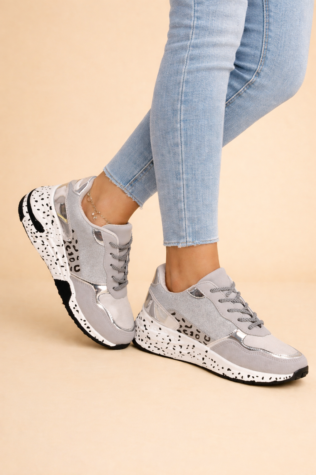 Women's Stylish Chunky Sneakers Comfortable Glittery Finish 2