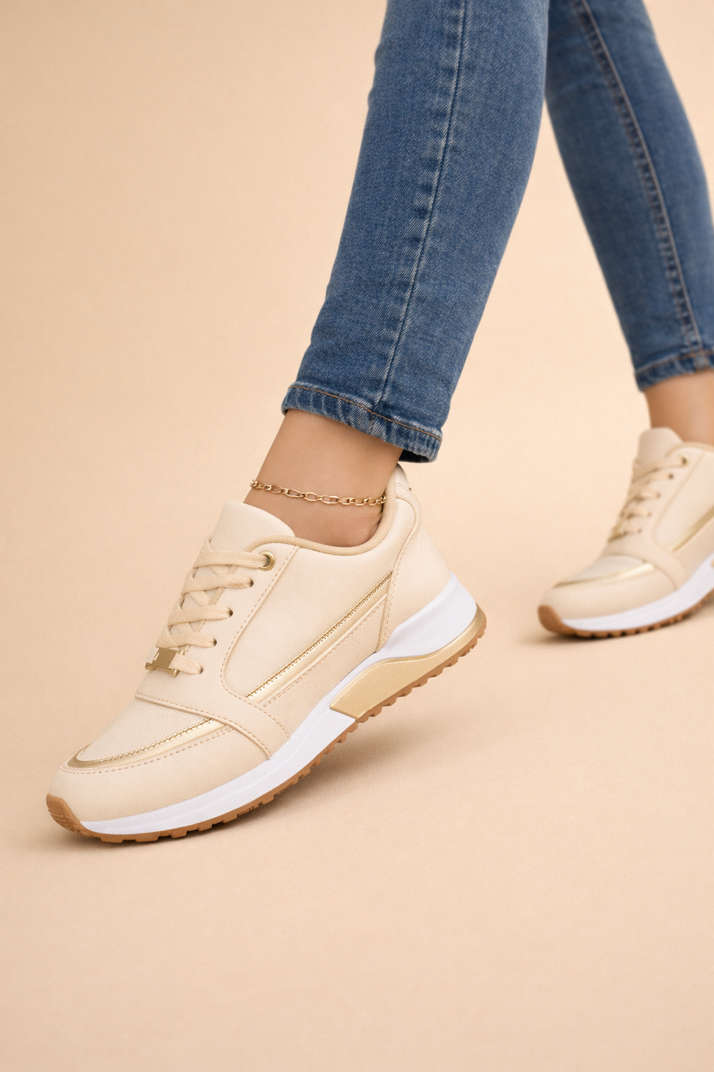 Women's Stylish Lace-Up Sneakers Comfortable Breathable Fabric 2