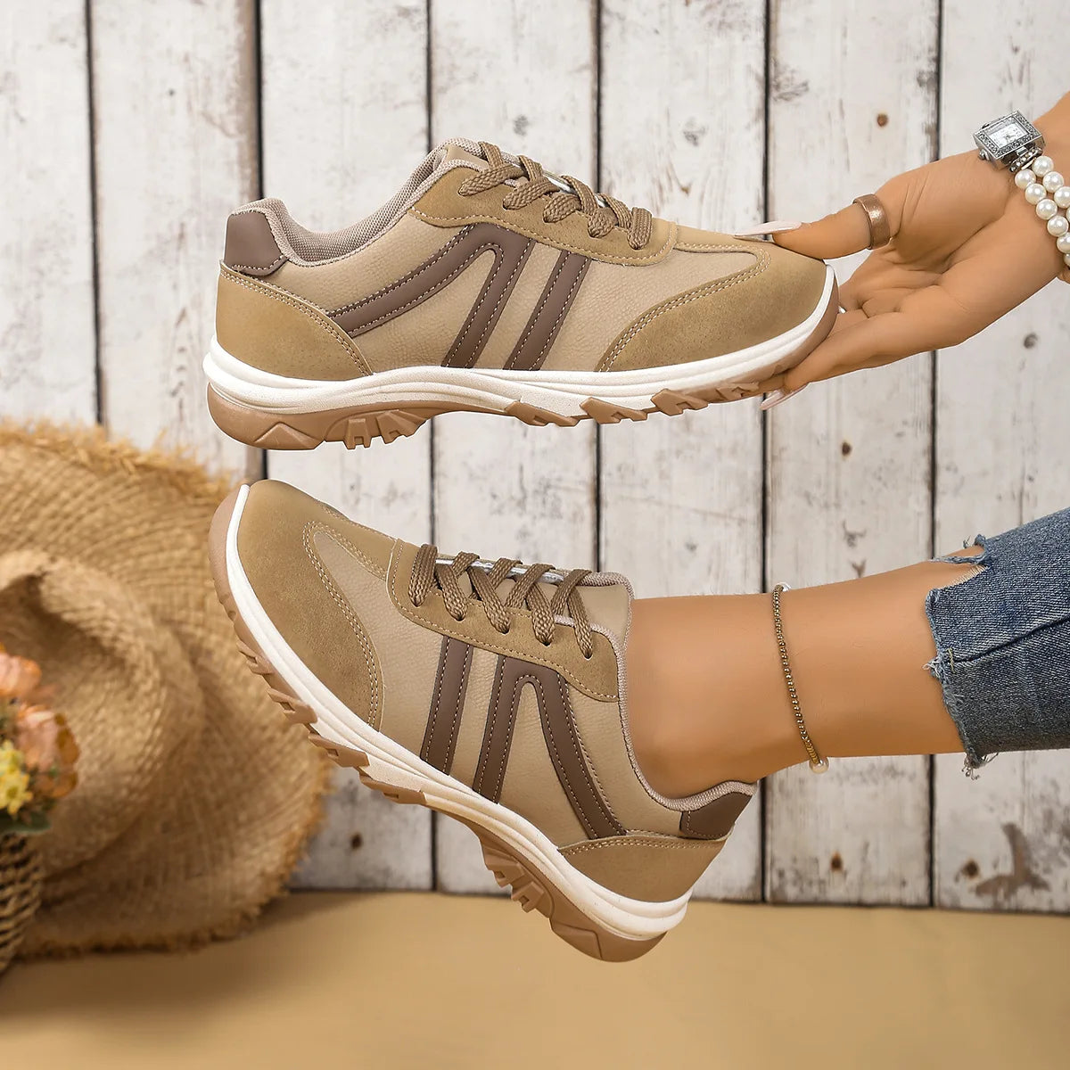 Women's Stylish Lightweight Sneakers Comfortable Mesh Walking Shoes 1