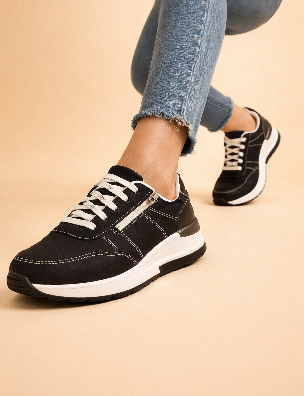 Women's Stylish Low-Top Sneakers Comfortable Faux Leather 1