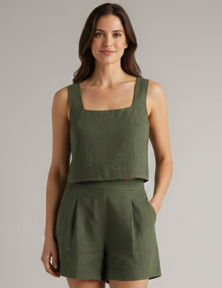 Women’s Summer Two-Piece Set with Square Neckline Crop Top and Pleated Shorts 0