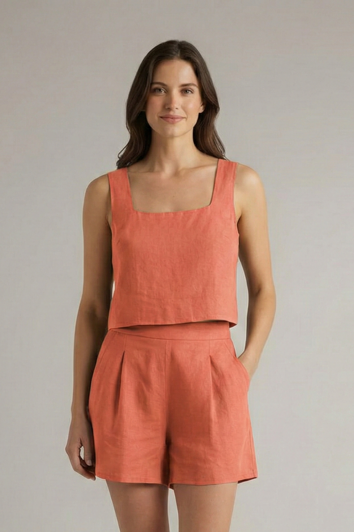Women’s Summer Two-Piece Set with Square Neckline Crop Top and Pleated Shorts 8