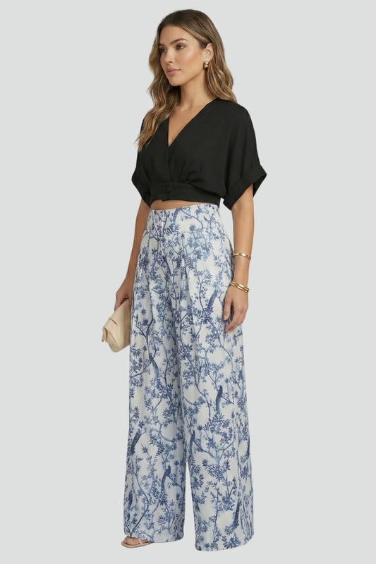 Women’s Two-Piece Set V-Neck Top with Patterned Wide-Leg Trousers 2