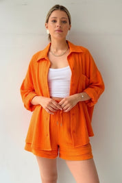 Women’s Two-Piece Set with Oversized Blouse and Adjustable High-Rise Shorts 2