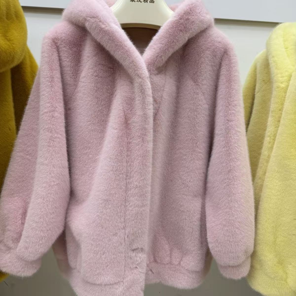 Women's Plush Winter Jacket Comfortable Warm Fabric